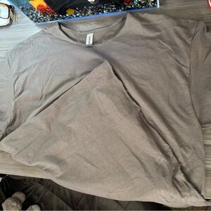 5/25$ or 10/40$ 

Trendy Cut-Edge Gildan Tee